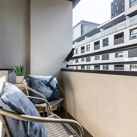 Apartament Near Sky Tower Free Parking For 2 Cars *